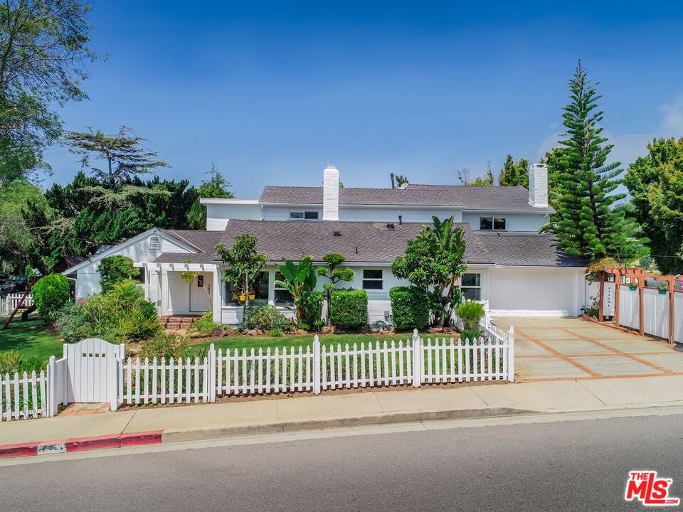 Photo of Listing #25575331