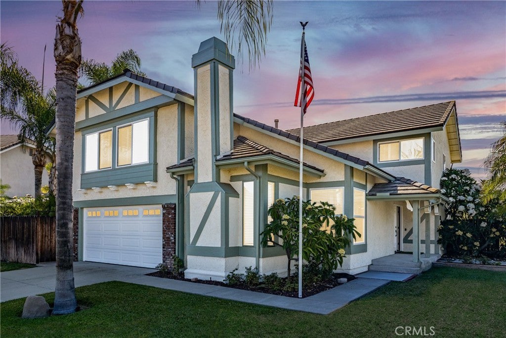 Photo of Listing #IV25178270