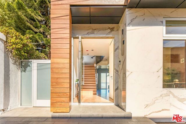 1610 Viewmont Drive, Los Angeles