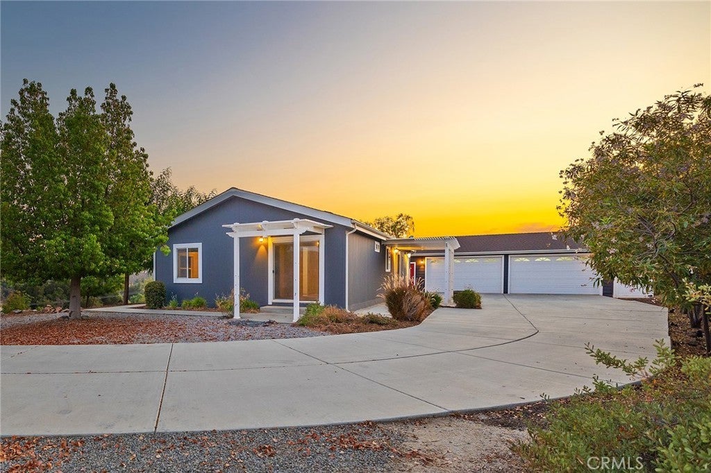 39010 Benton Road, Temecula