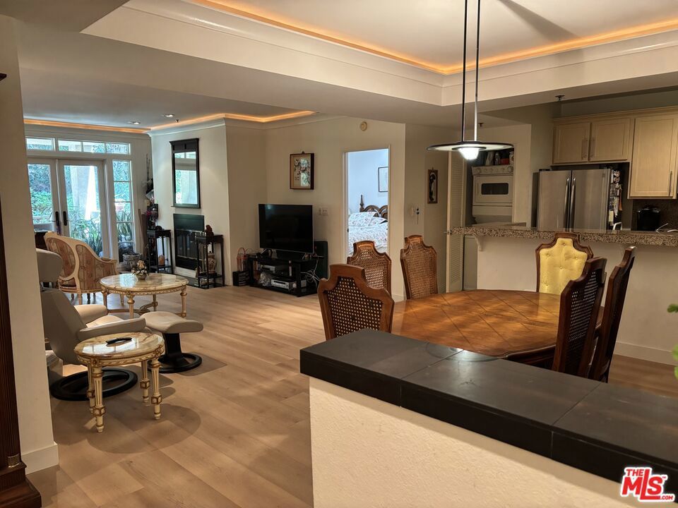 Photo of Listing #25575903