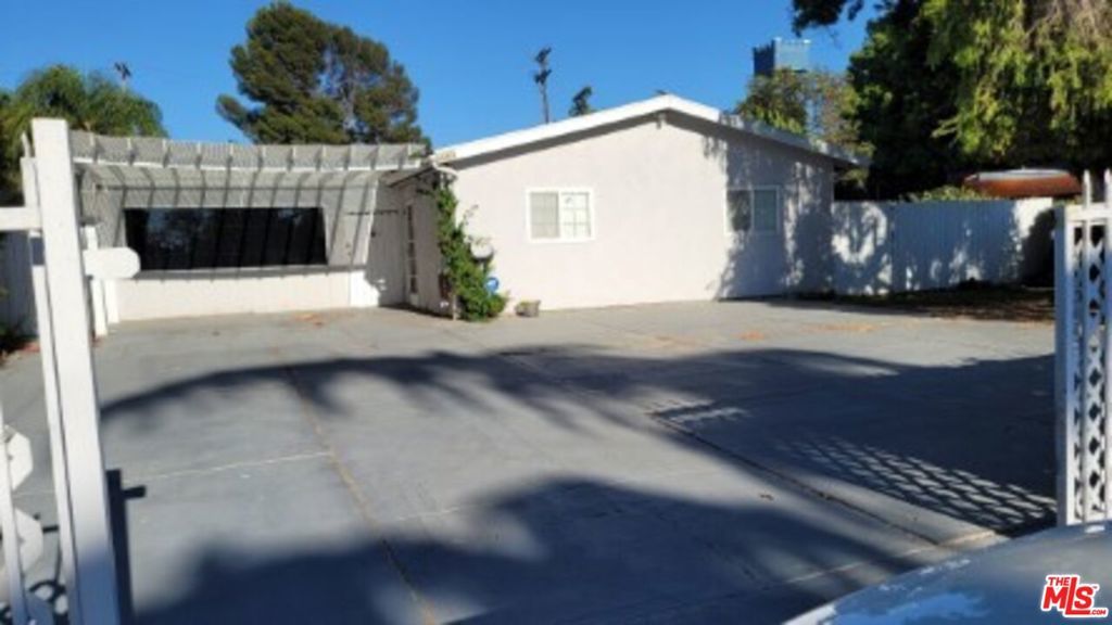 Photo of Listing #25575935