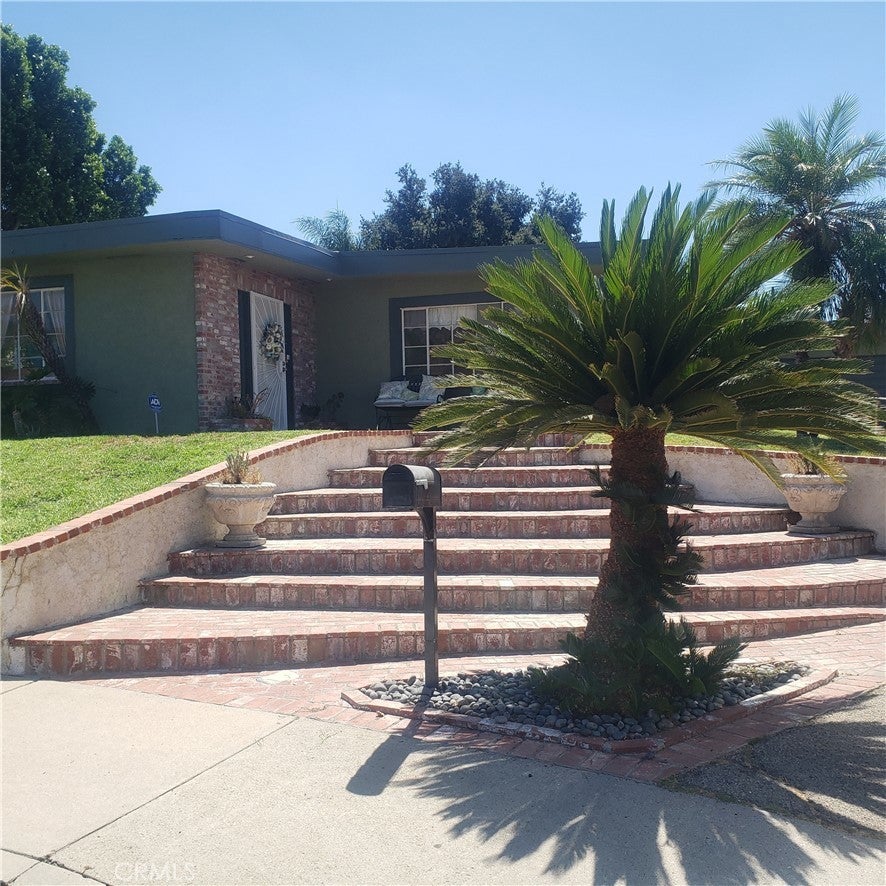 Photo of Listing #SR25176207