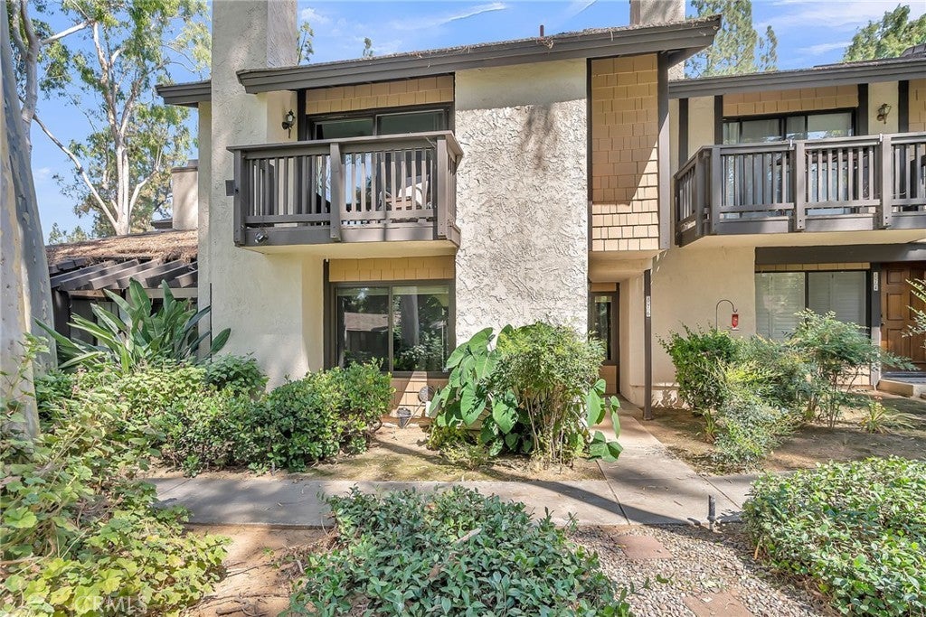 Photo of Listing #IV25179250