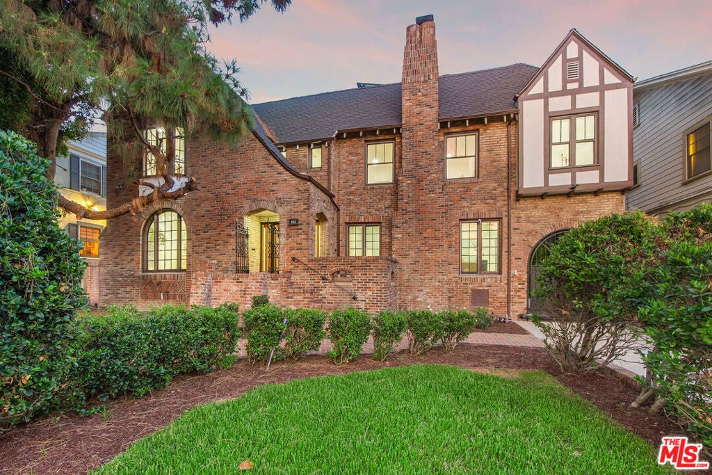 Photo of Listing #25576439