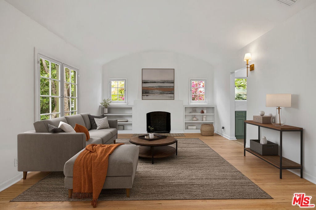 951 Martel Avenue, Los Angeles