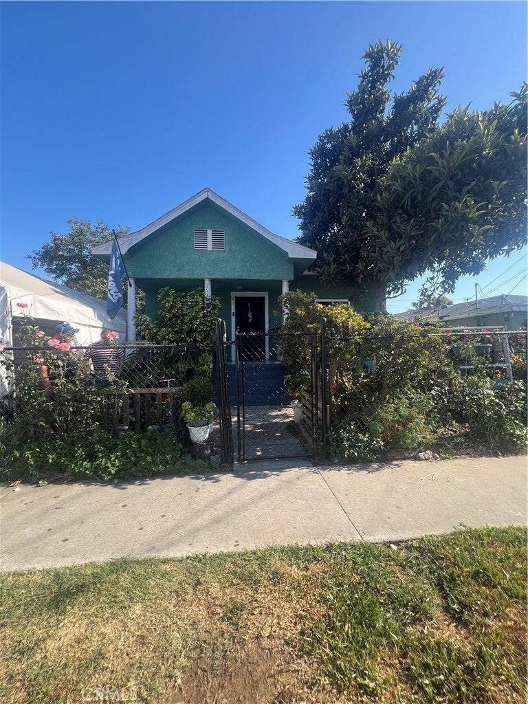 Photo of Listing #DW25179228