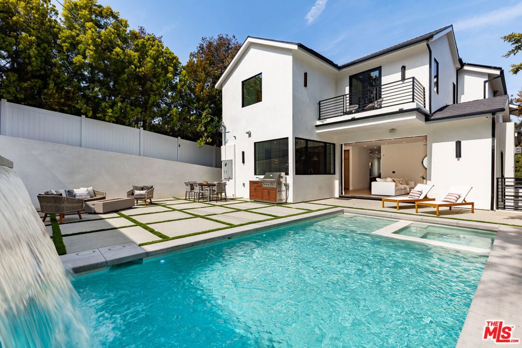 Photo of Listing #25575531