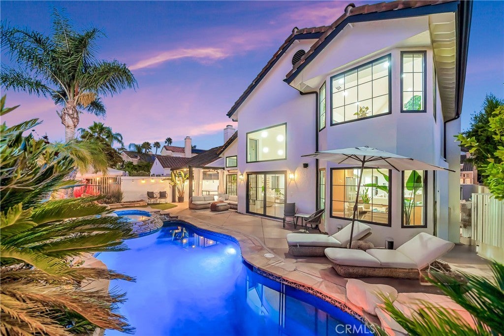 Photo of Listing #SR25178781