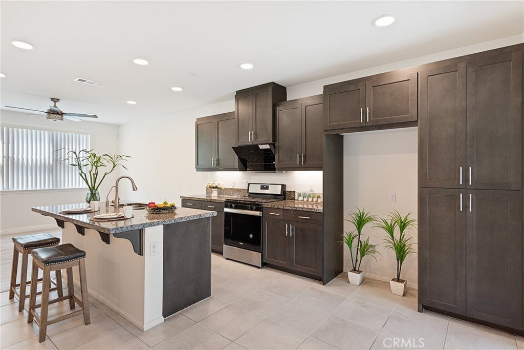 Photo of Listing #IV25180466