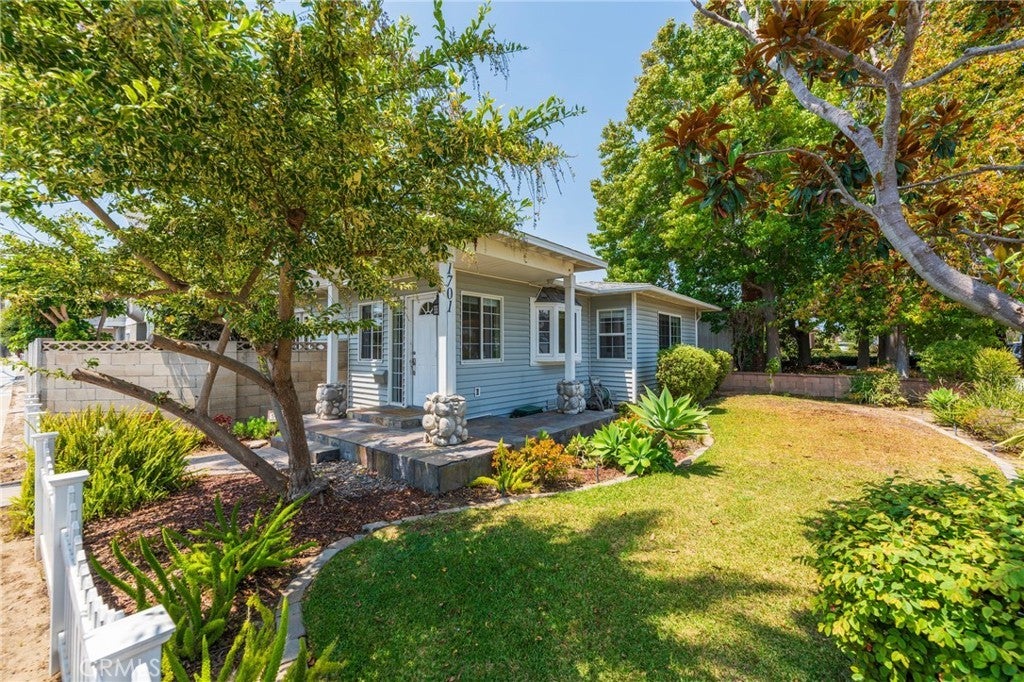 Photo of Listing #OC25181500