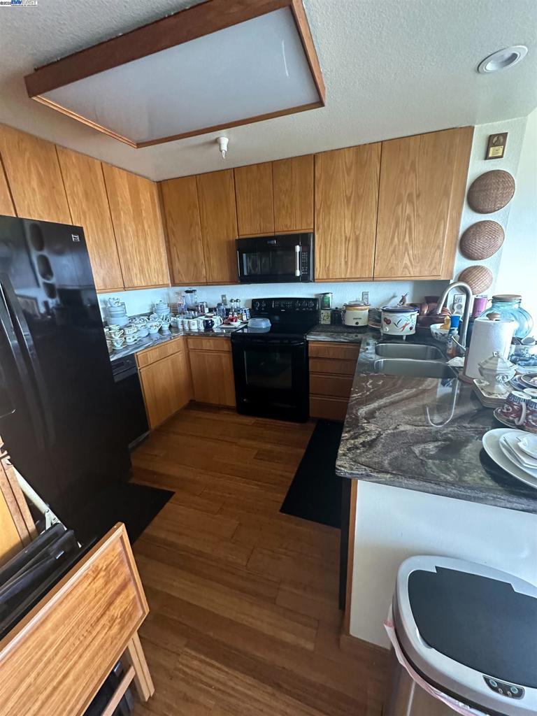 Photo of Listing #41107942