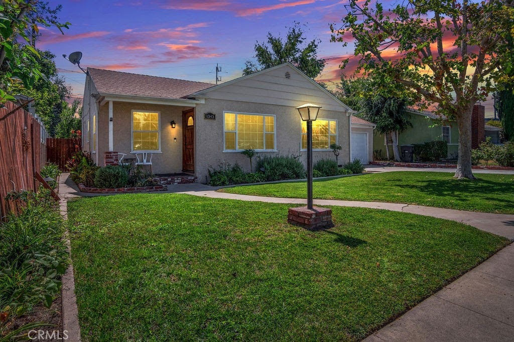 Photo of Listing #SR25181774