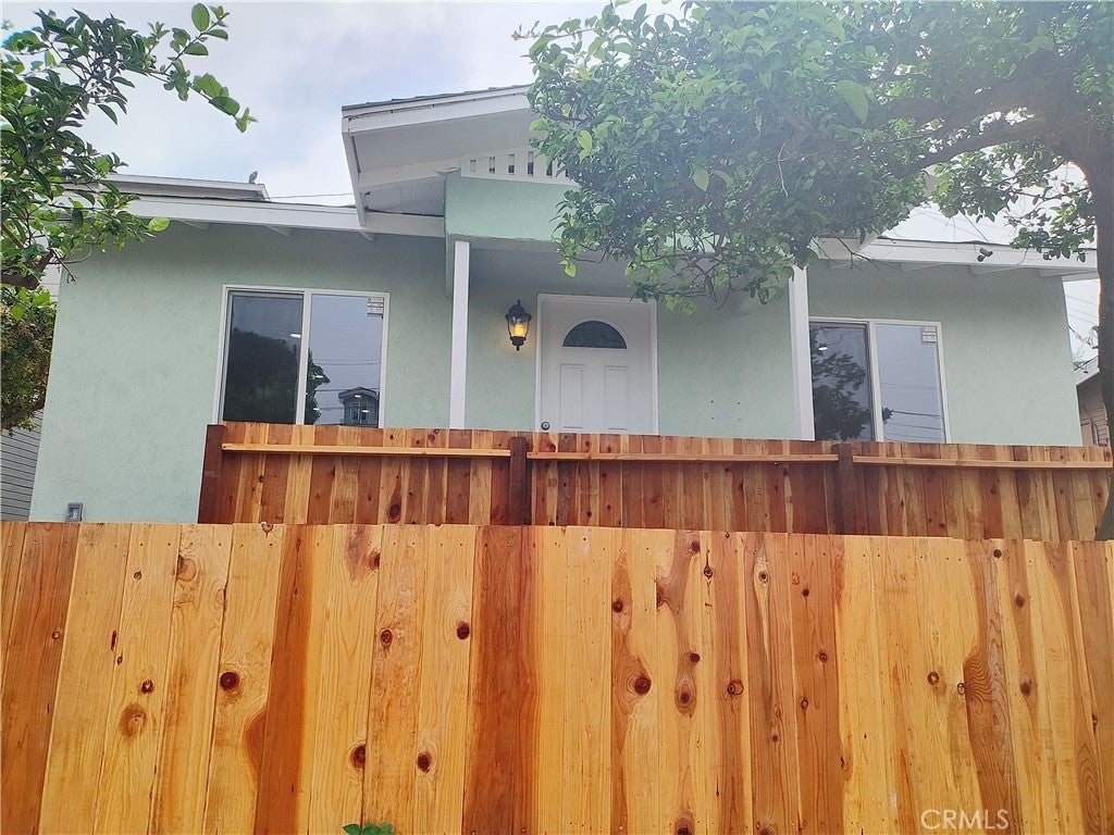 1680 Rimpau Boulevard, Los Angeles