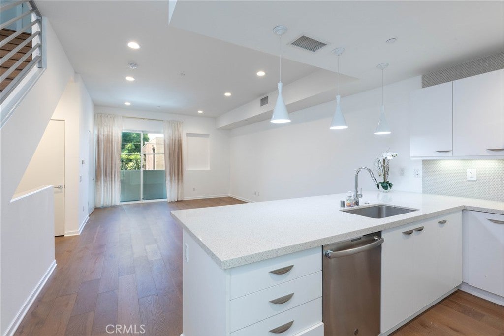 4831 Craner Avenue, North Hollywood