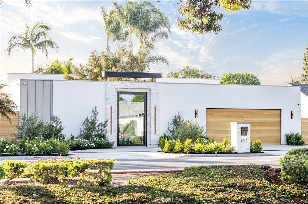 Photo of Listing #NP25183225