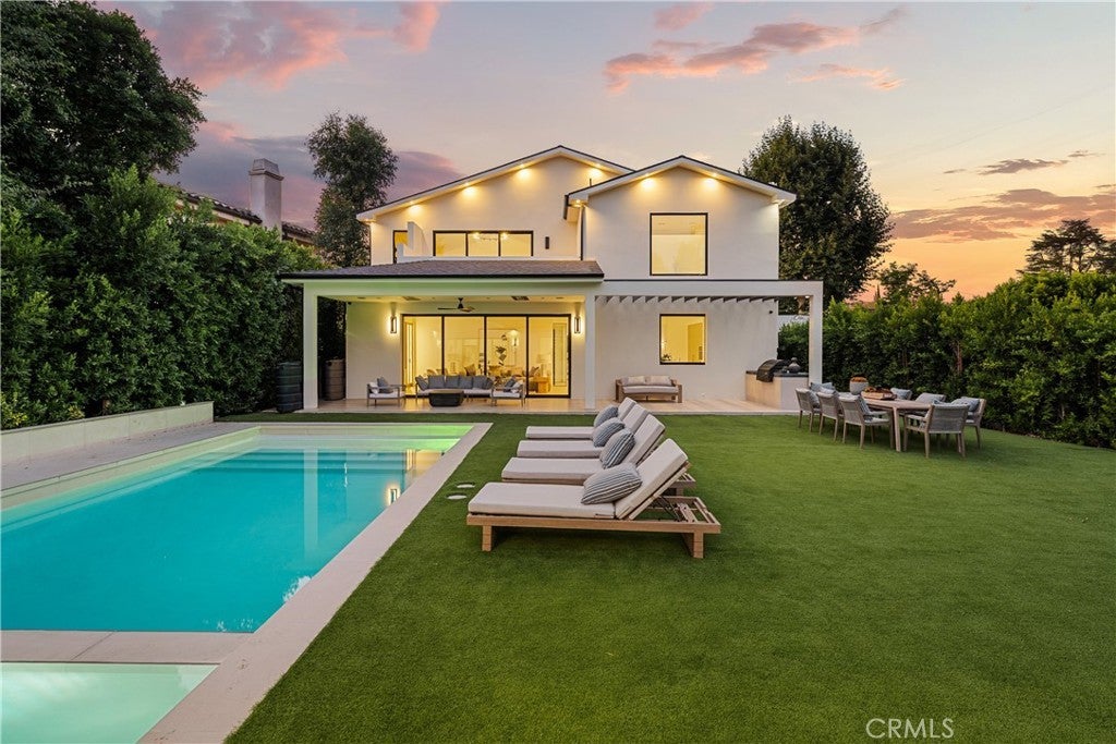 Photo of Listing #SR25181564