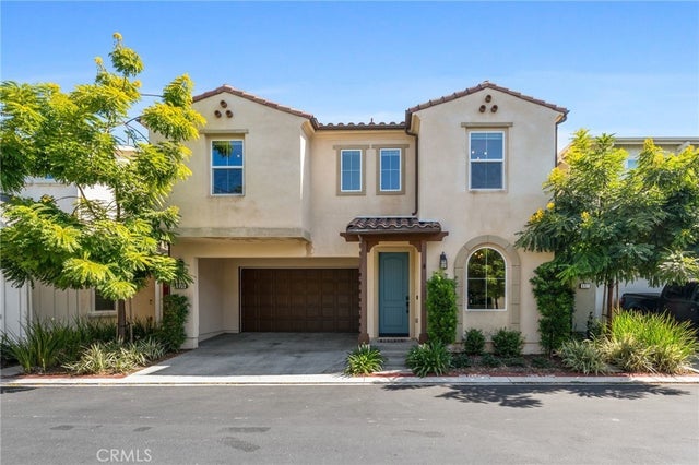 945 Brilliance Lane, Costa Mesa