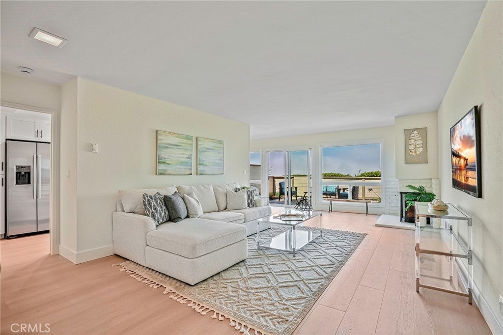 Photo of Listing #PV25181756