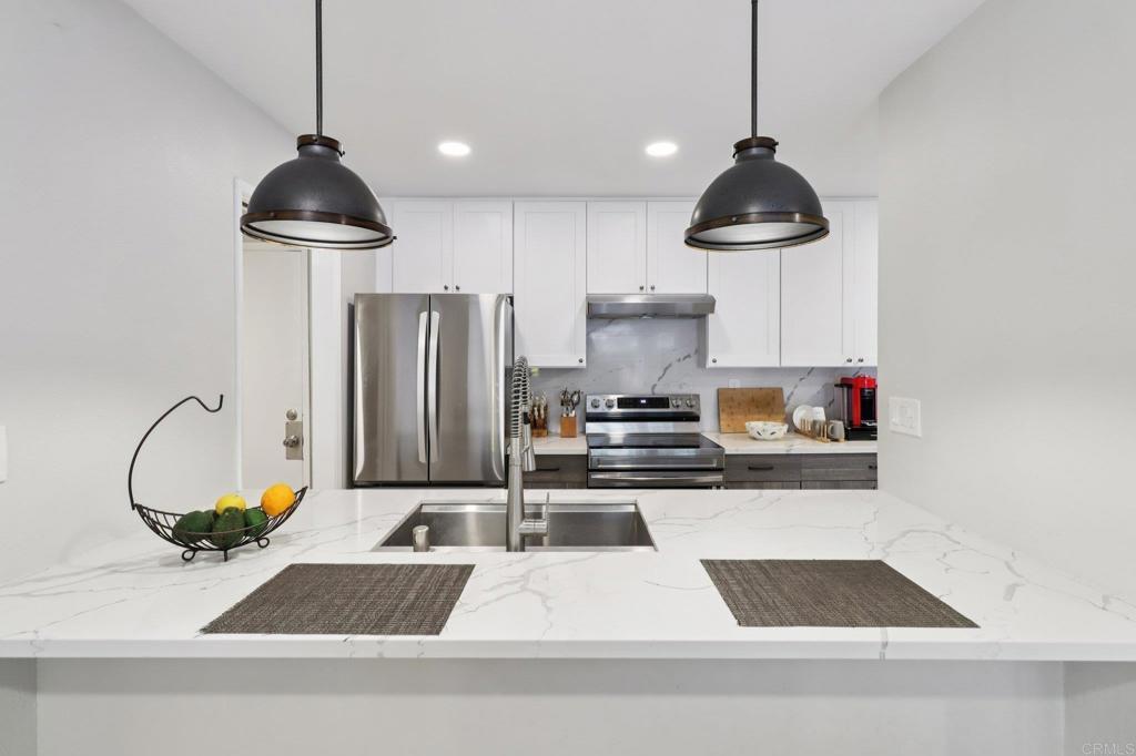 Photo of Listing #PTP2506199