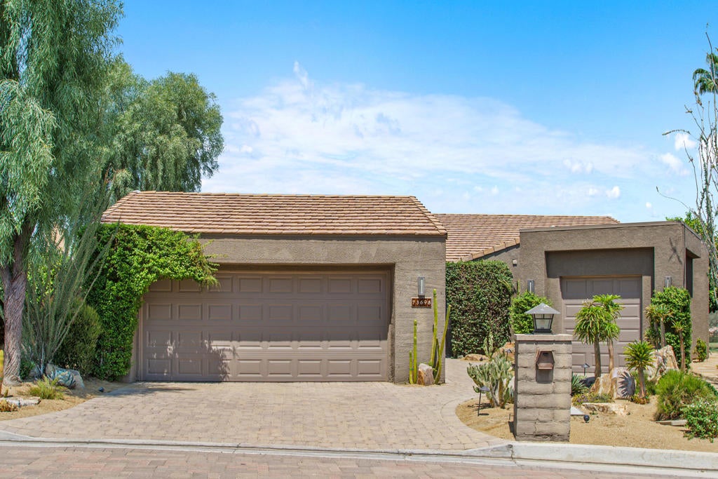 73698 Irontree Drive, Palm Desert
