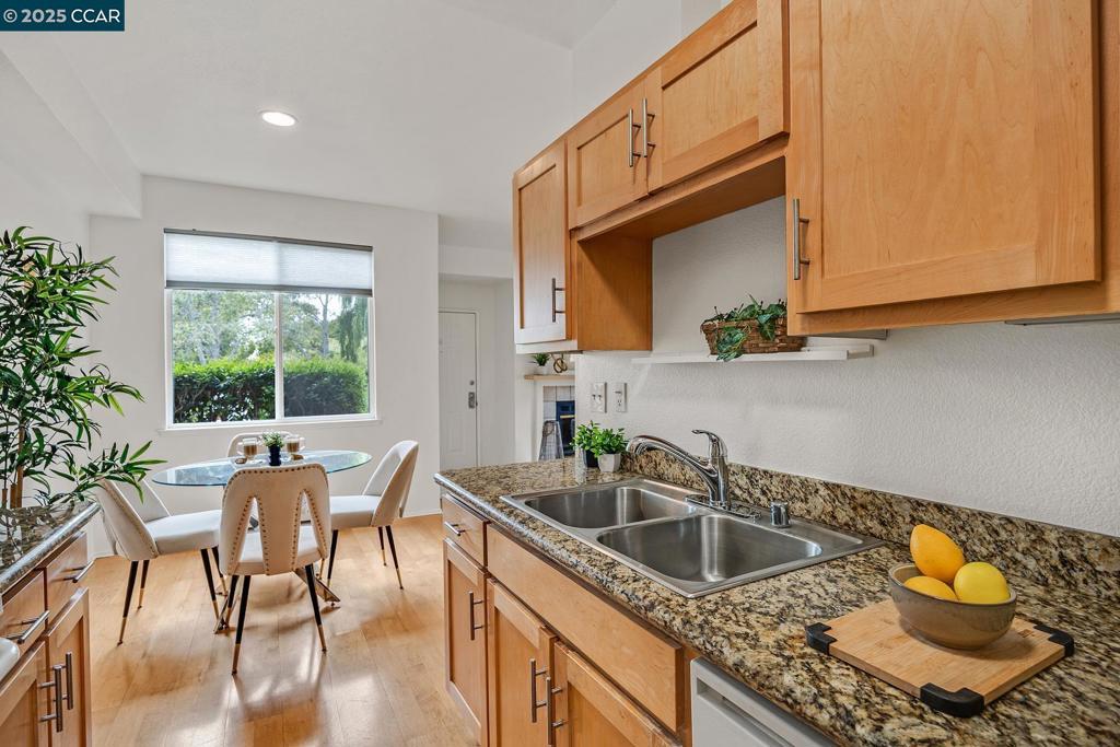 Photo of Listing #41108173