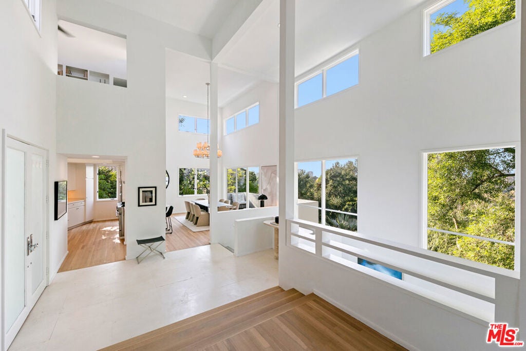 Photo of Listing #25575717