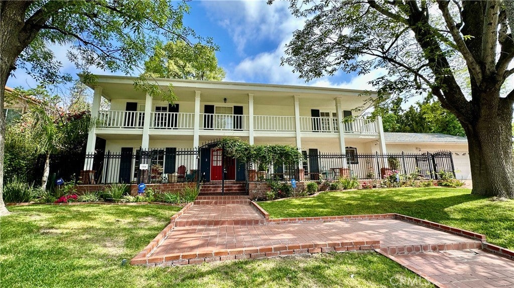 Photo of Listing #SR25183833