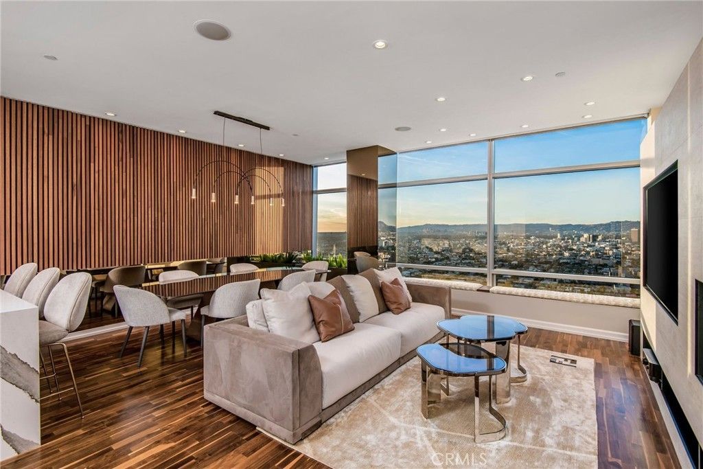 900 W Olympic Boulevard # 38d, Los Angeles