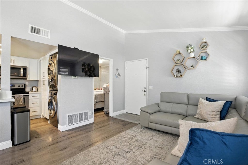 Photo of Listing #OC25184283