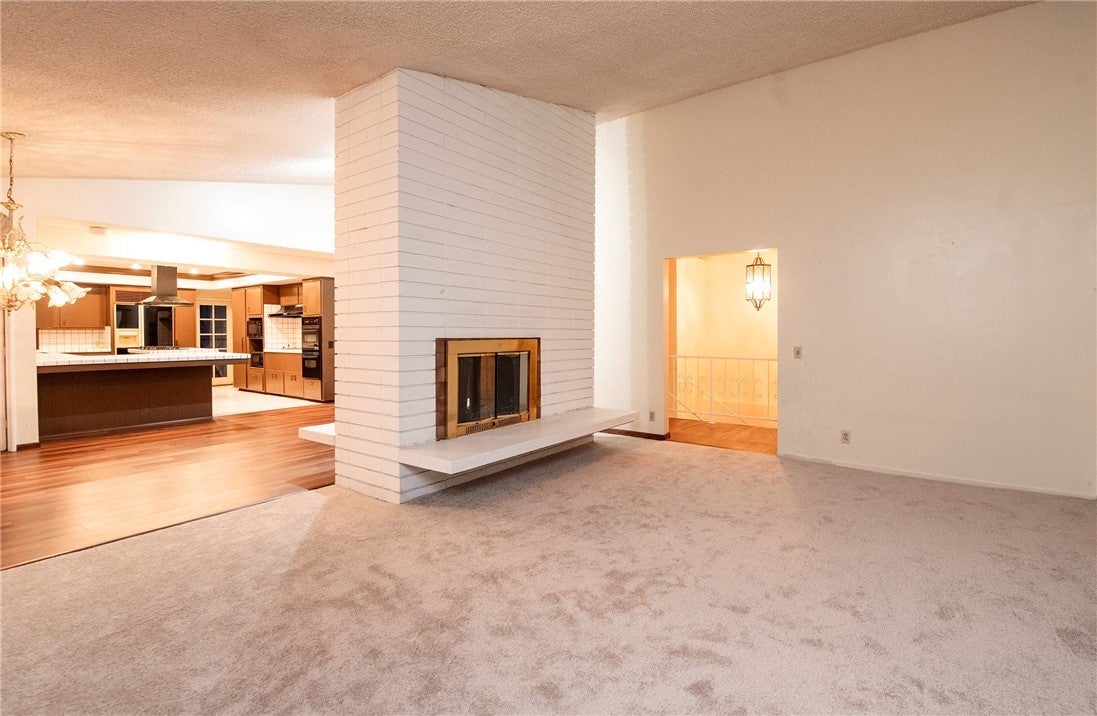 Photo of Listing #SB25184861