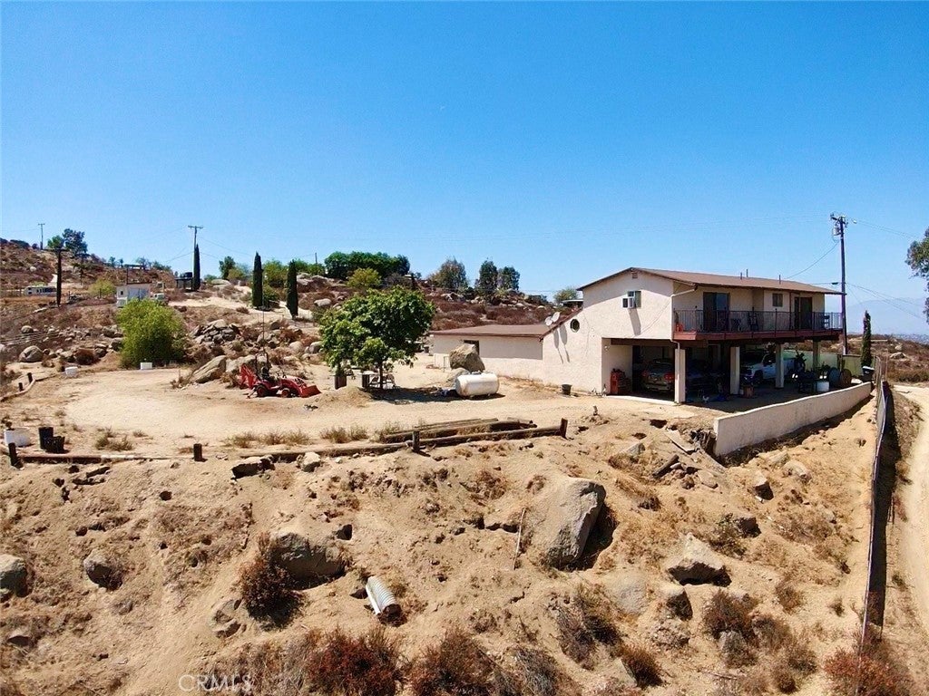 20320 Roads End Drive, Perris