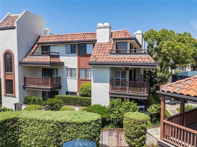 6322 Riviera Cir., Long Beach