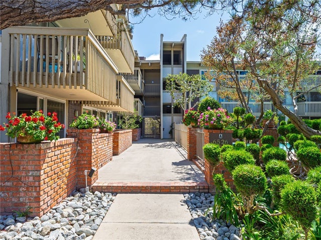6526 Ocean Crest Drive, Rancho Palos Verdes.