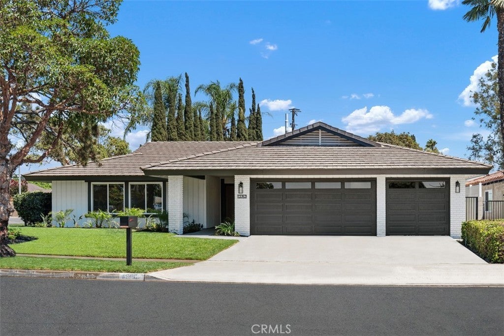 13762 Palace Way, Tustin