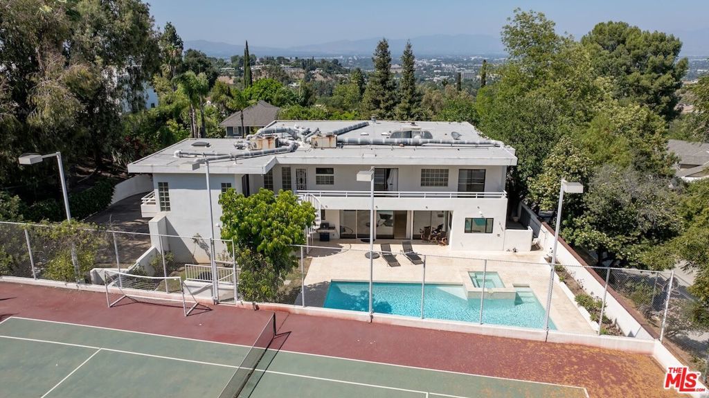 Photo of Listing #25579971