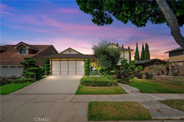 6157 Carpintero Avenue, Lakewood