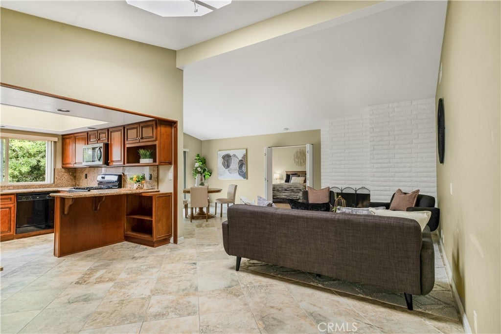 Photo of Listing #PW25186286