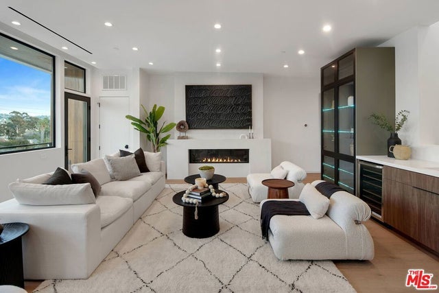 2354 Riverside Drive, Los Angeles