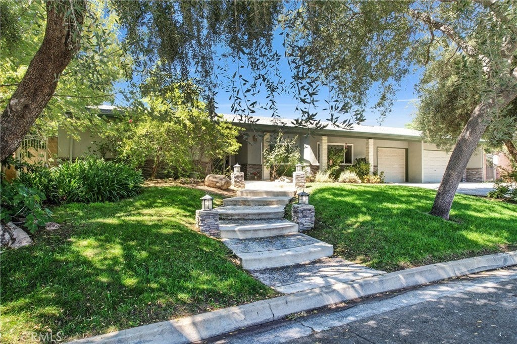 Photo of Listing #CV25186862