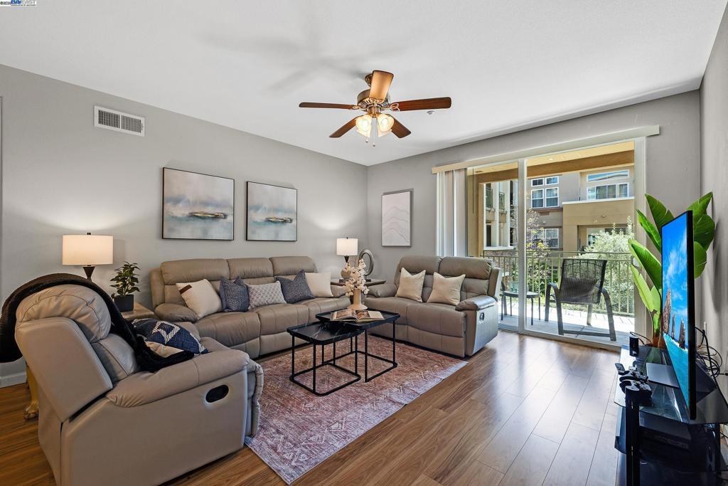 Photo of Listing #41108657