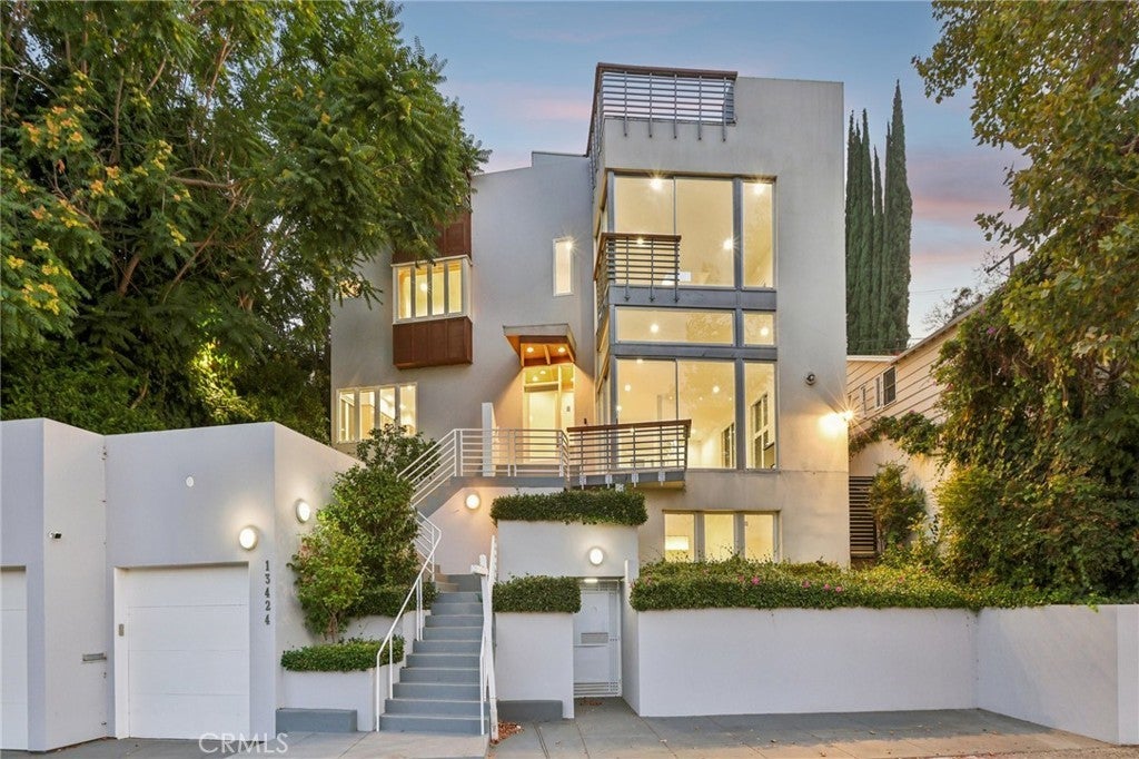 Photo of Listing #DW25187748