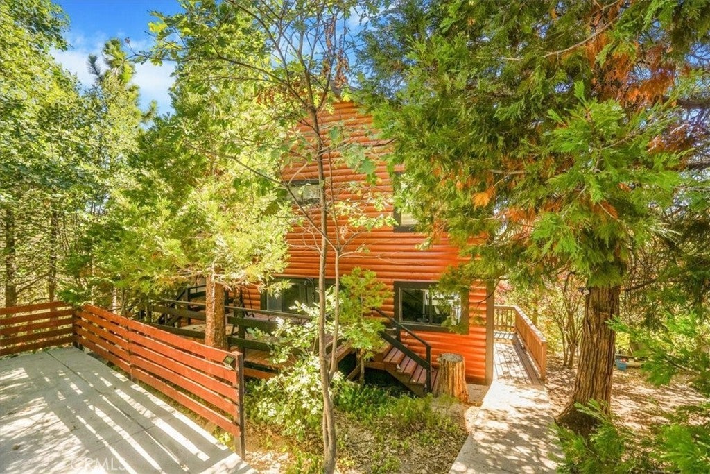 Photo of Listing #SR25186963