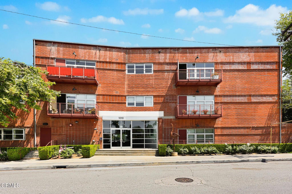 1010 Sycamore Avenue 213, South Pasadena