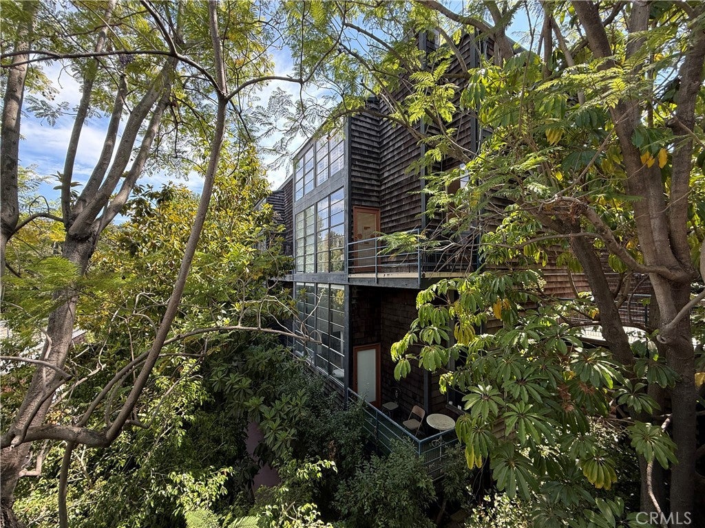 3884 Fredonia Drive # F, Los Angeles