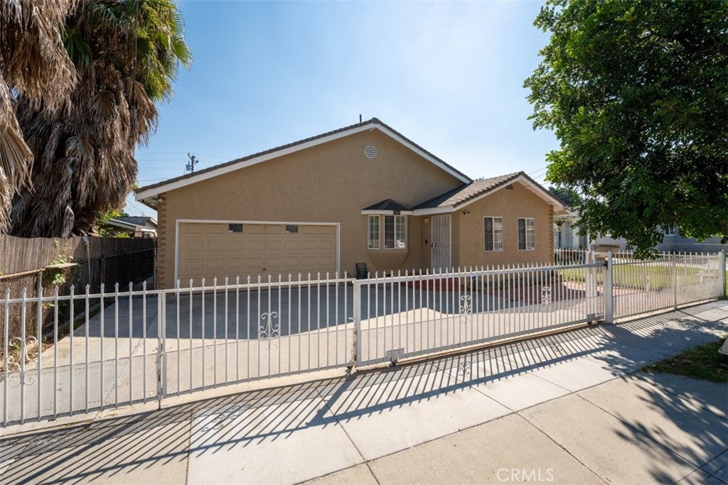 2330 Lincoln Street, Long Beach
