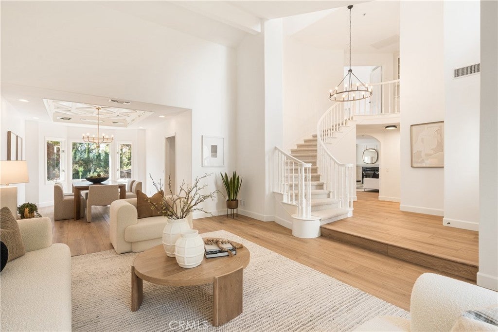 Photo of Listing #OC25186115