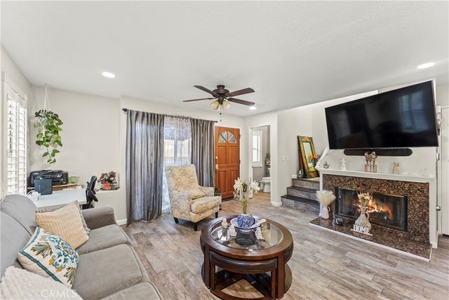 22617 Copper Hill Drive # 121, Saugus