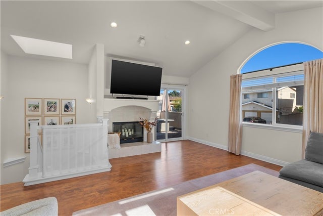 2213 Carnegie Lane A, Redondo Beach.