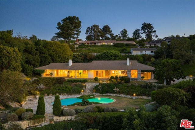 19 Caballeros Road, Rolling Hills.